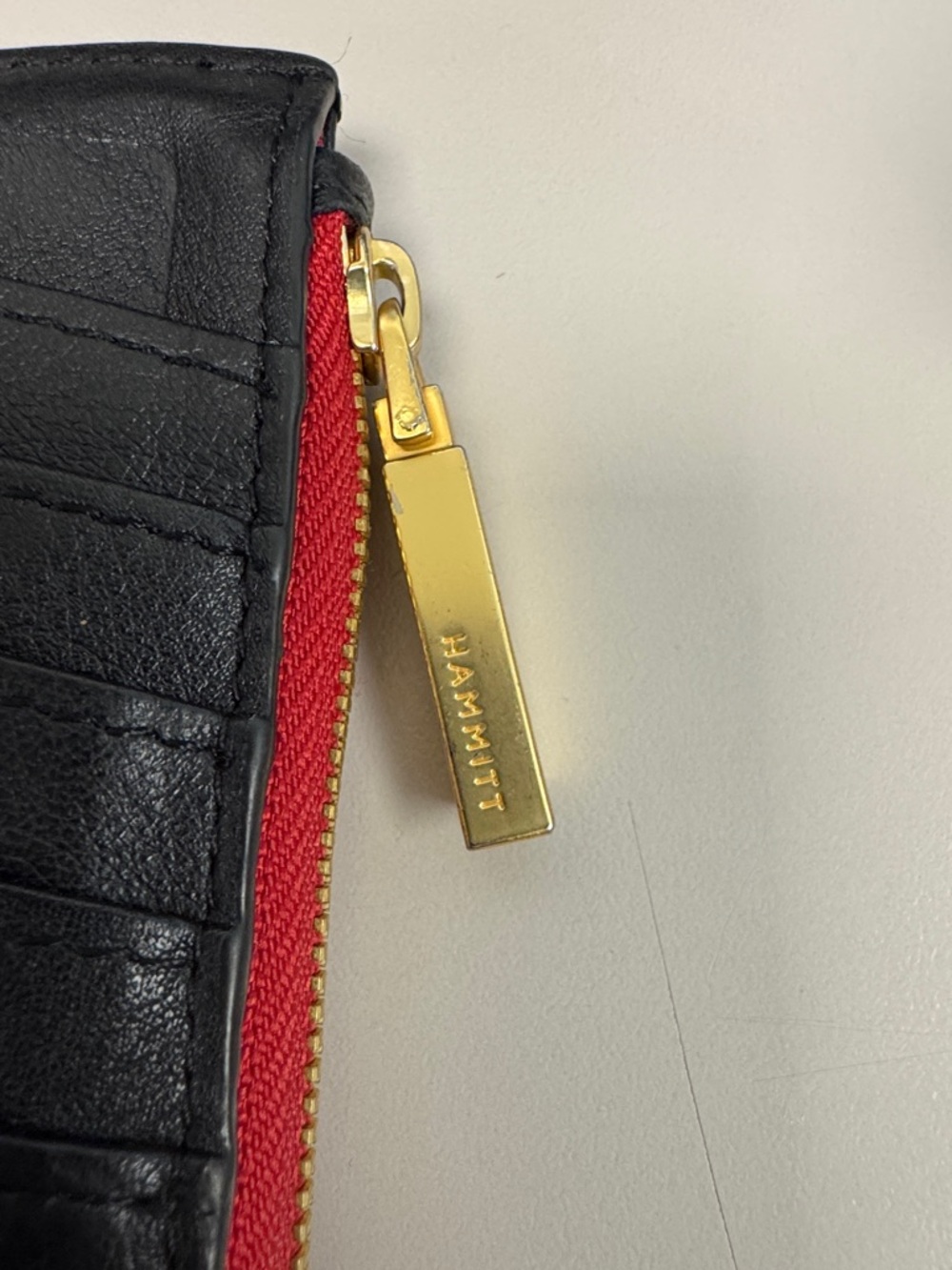 Hammitt 210 West Card Case Wallet in Black with Red Zip - Picture 4 of 7